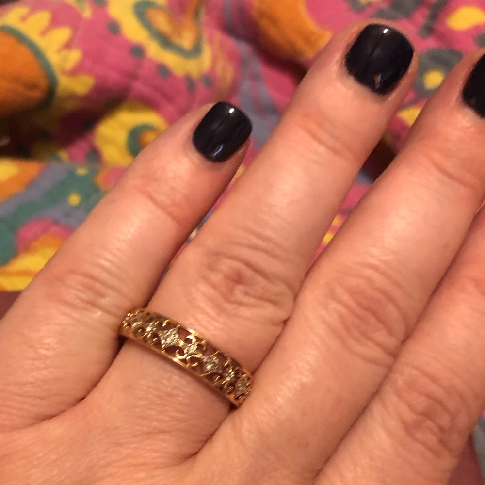 Helzberg rose gold ring with diamonds